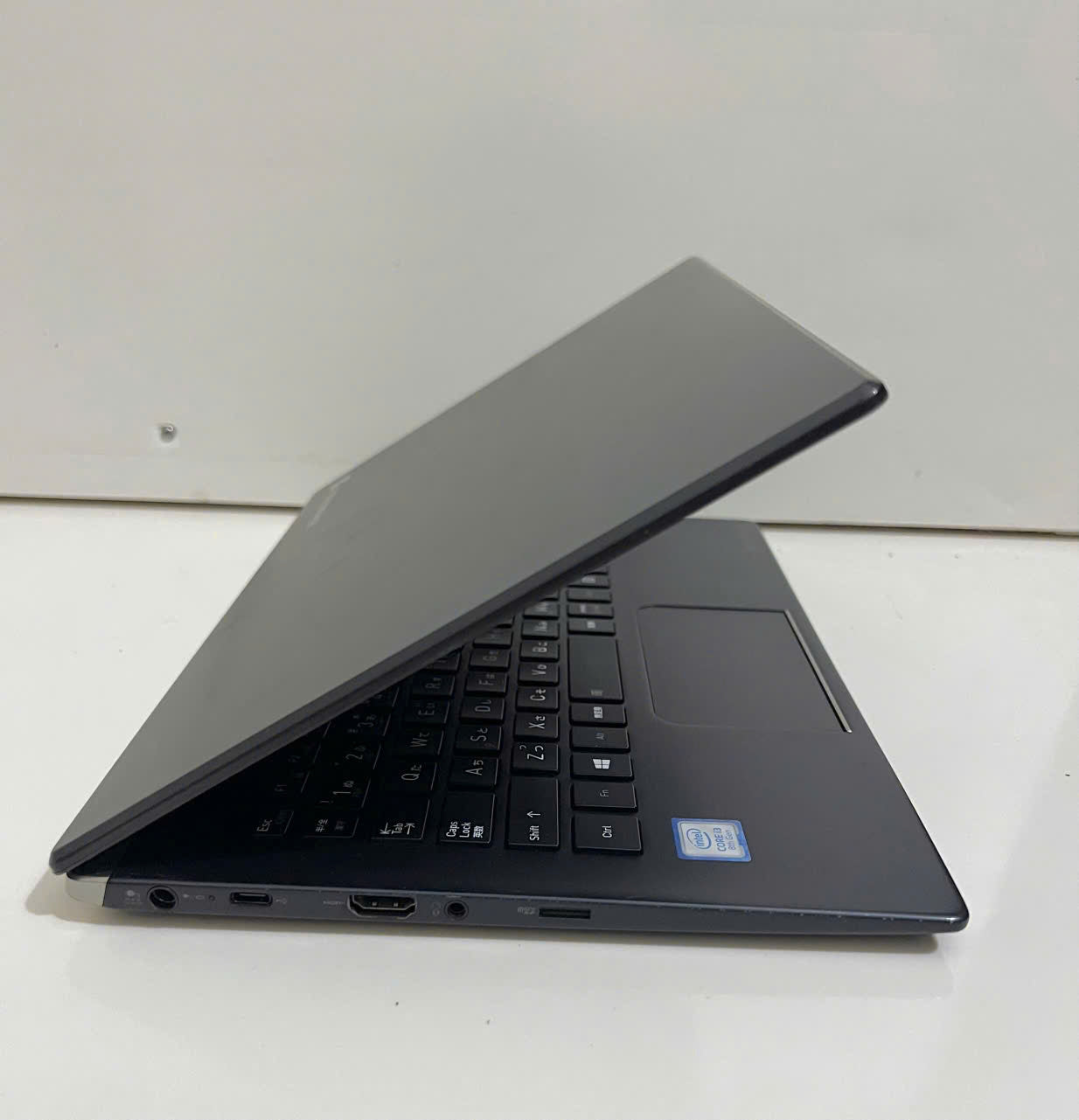 TOSHIBA DYNABOOK G83