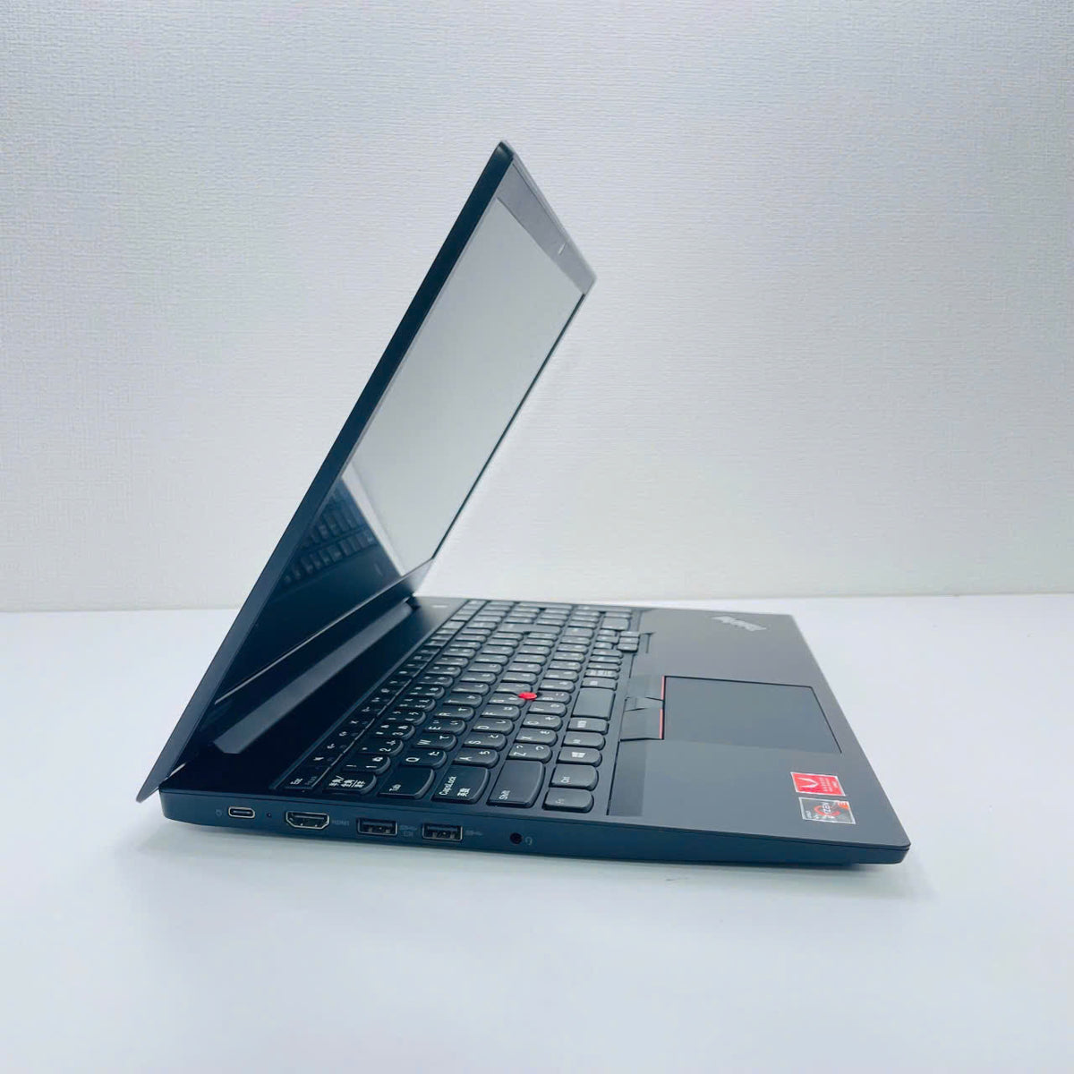 ThinkPad E585 15.6'' HD RYZEN 3 2200U ram 8gb ssd 256gb