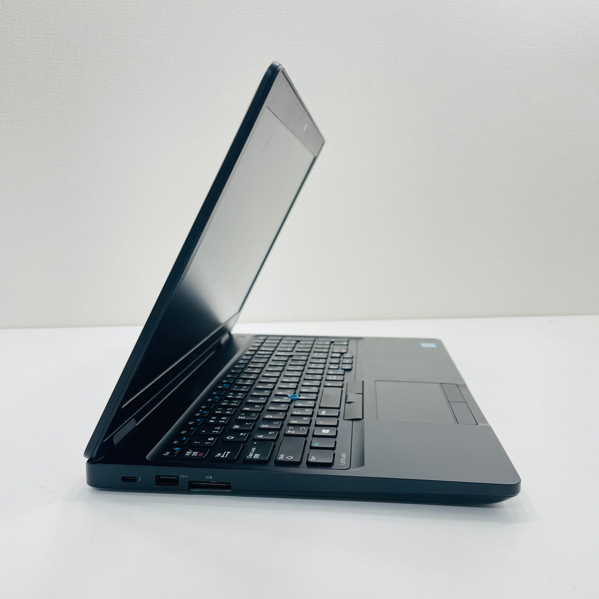 Dell latitude 5580 15.6" FHD i7 7820HQ Ram 16GB SSD 512GB Card rời NVIDIA 940 2GB