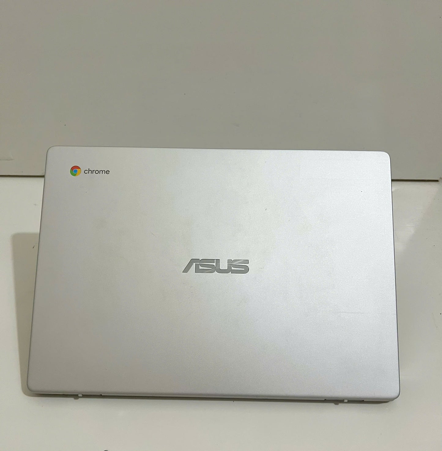 ASUS Chromebook C423